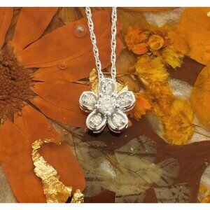 Lab Grown Diamond Flower Necklace White Gold Plated 925 NWT